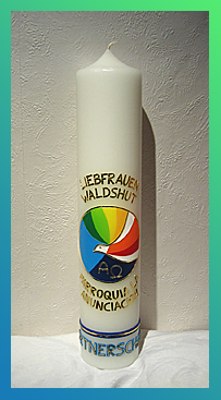 Osterkerze Regenbogenkreis mit Taube
