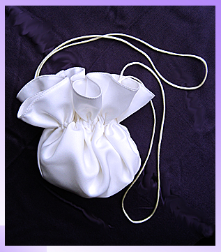 Tasche, Beutel, Beuteltasche verschiedene Farben und Materialien zur Kommunion oder Hochzeit