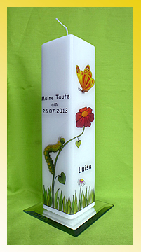 Taufkerze mit Raupe-Schmetterling-Motiv Taufkerze mit Raupe-Schmetterling-Motiv