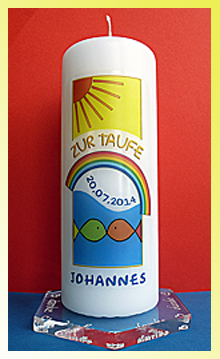 Patenkerze mit fröhlich-buntem Motiv