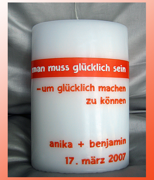 Hochzeitskerze auf ovalem BLock